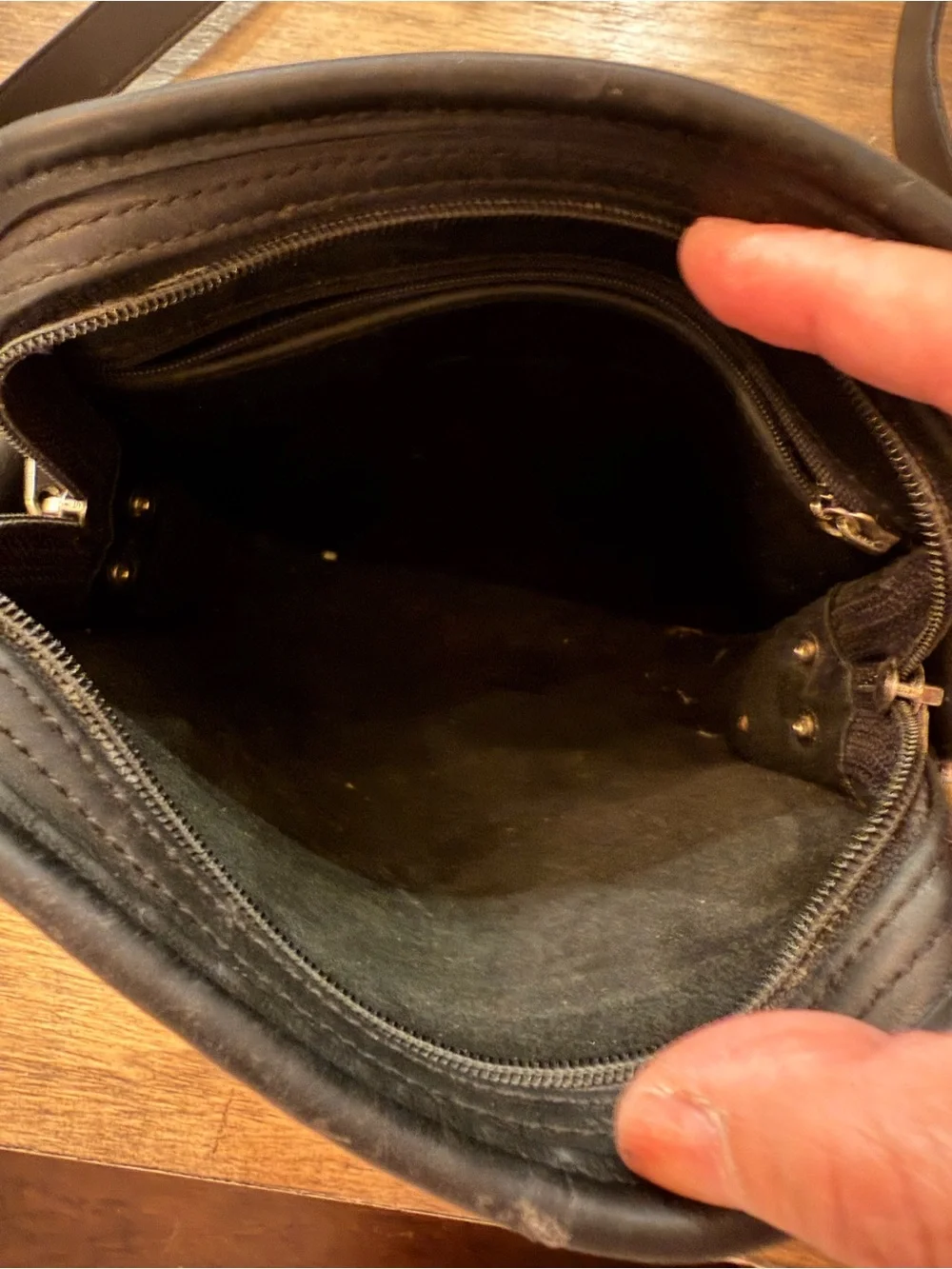 90s Coach 9817 Camera Crossbody Handbag Black Purse